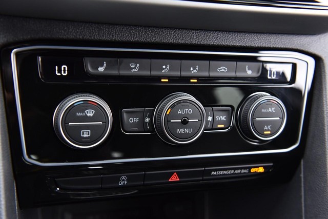 Volkswagen Atlas Cross Sport Vehicle Image 15