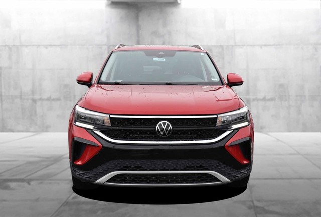 Volkswagen Taos Vehicle Image 04