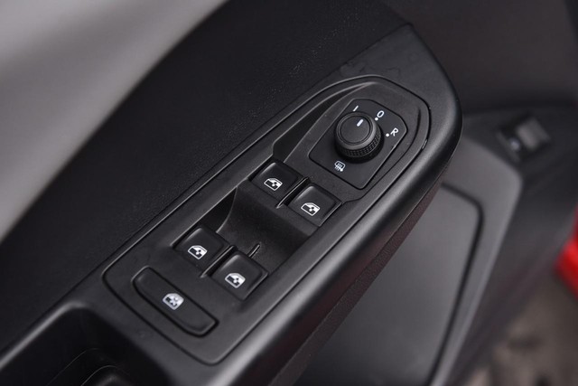 Volkswagen Taos Vehicle Image 08