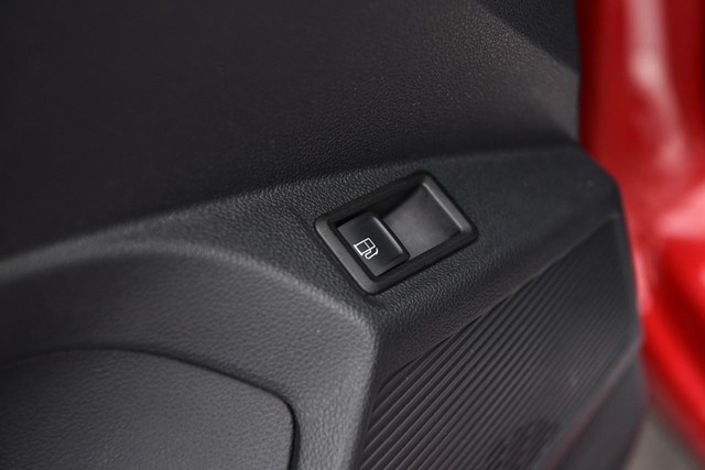 Volkswagen Taos Vehicle Image 09