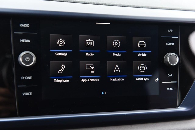 Volkswagen Taos Vehicle Image 14