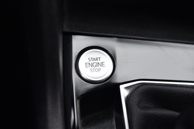 Volkswagen Taos Vehicle Image 17