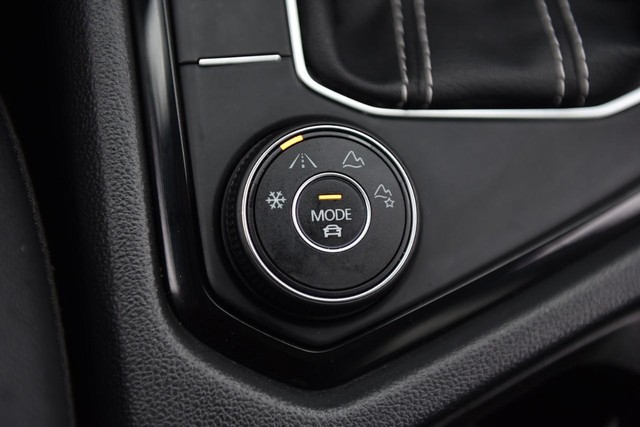 Volkswagen Taos Vehicle Image 18