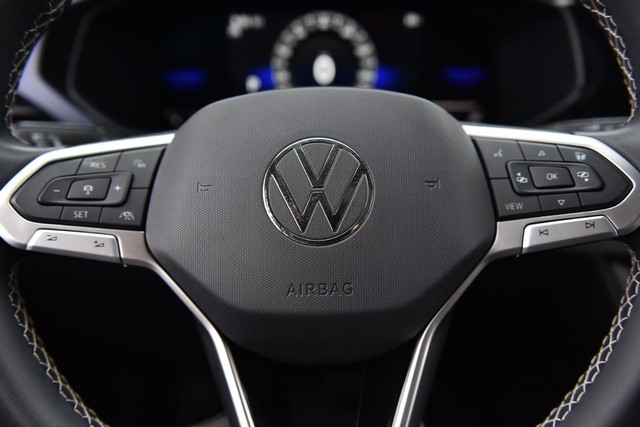 Volkswagen Taos Vehicle Image 19