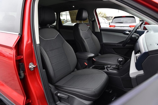 Volkswagen Taos Vehicle Image 21