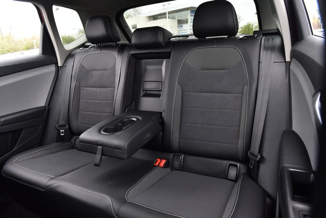 Volkswagen Taos Vehicle Image 23
