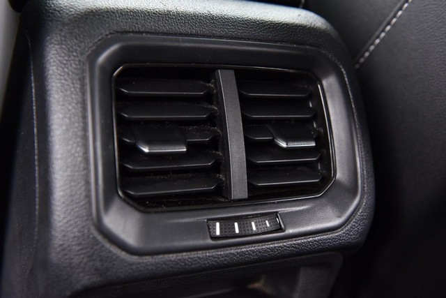 Volkswagen Taos Vehicle Image 24