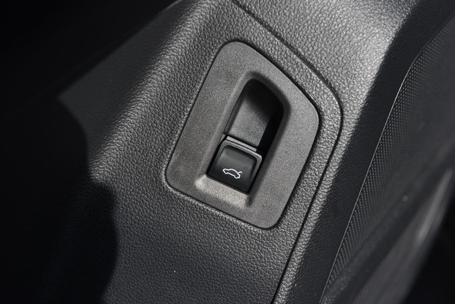 Volkswagen Atlas Vehicle Image 09