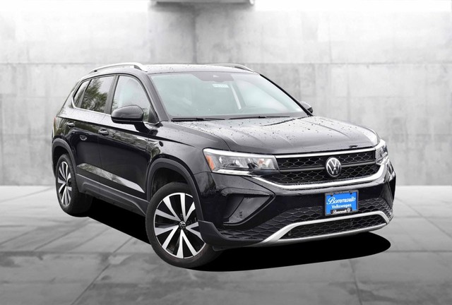Volkswagen Taos Vehicle Image 02