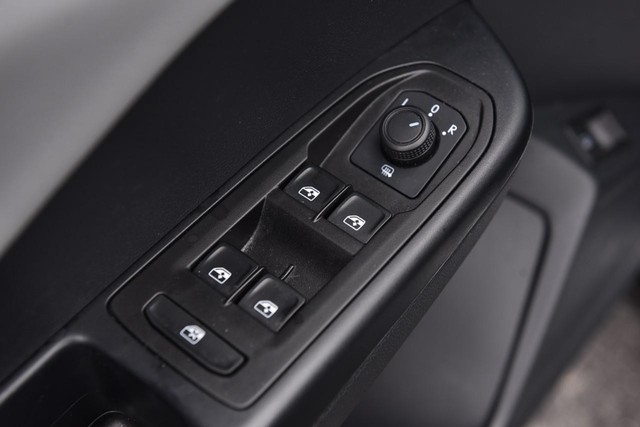 Volkswagen Taos Vehicle Image 08