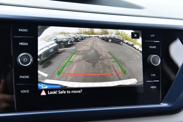 Volkswagen Taos Vehicle Image 12