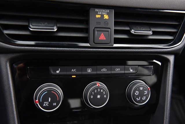Volkswagen Taos Vehicle Image 14