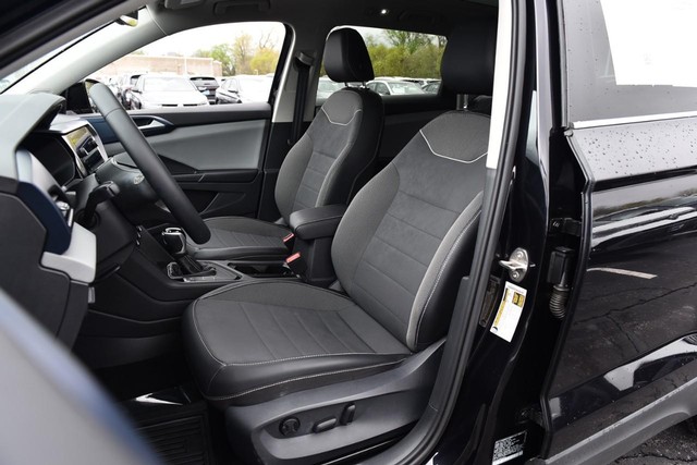 Volkswagen Taos Vehicle Image 18