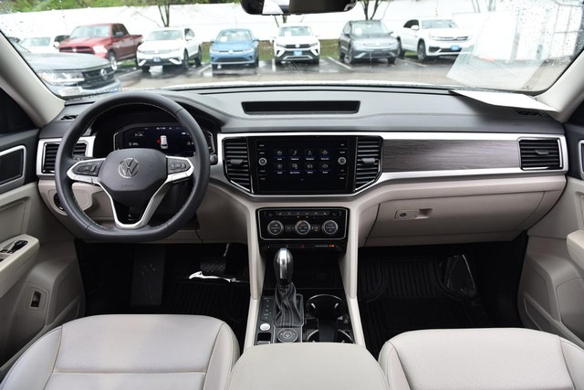 Volkswagen Atlas Vehicle Image 07