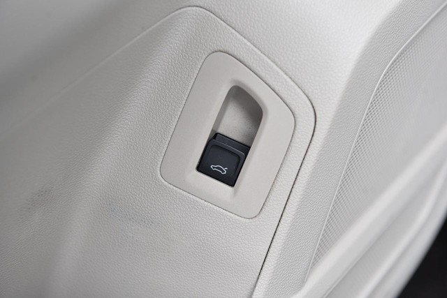 Volkswagen Atlas Vehicle Image 09