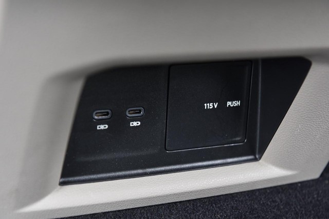 Volkswagen Atlas Vehicle Image 24