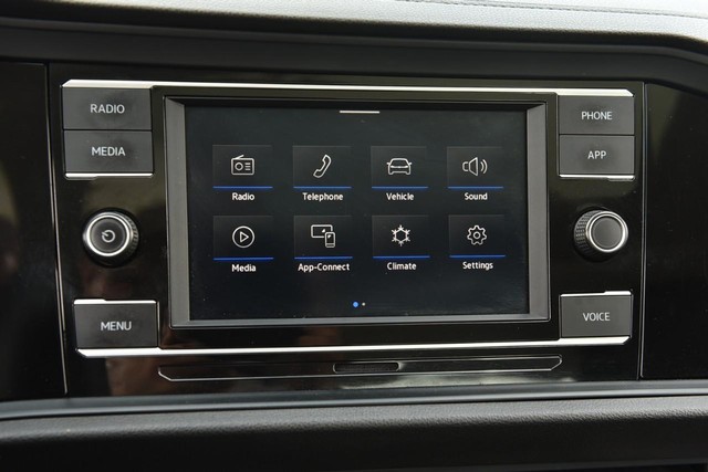 Volkswagen Jetta Vehicle Image 14