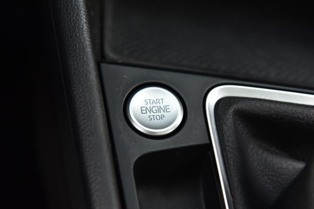 Volkswagen Jetta Vehicle Image 17