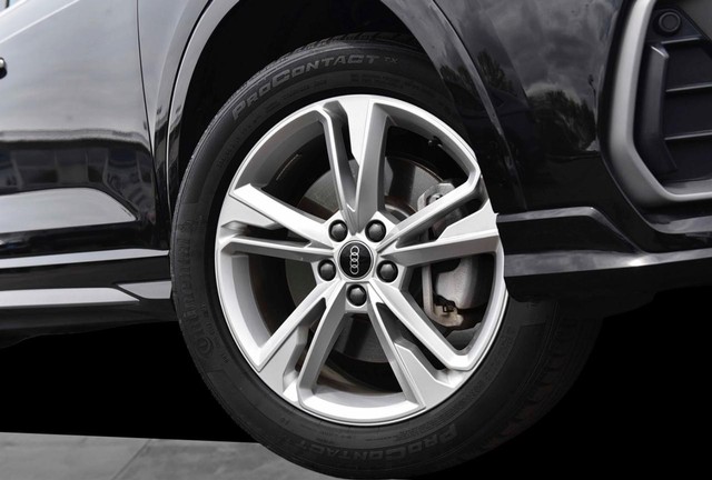 Audi Q3 Vehicle Image 03