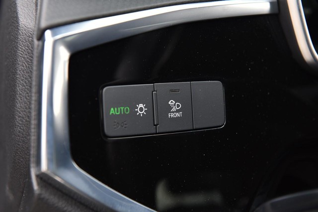 Audi Q3 Vehicle Image 12