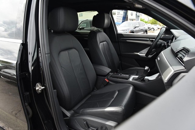 Audi Q3 Vehicle Image 23