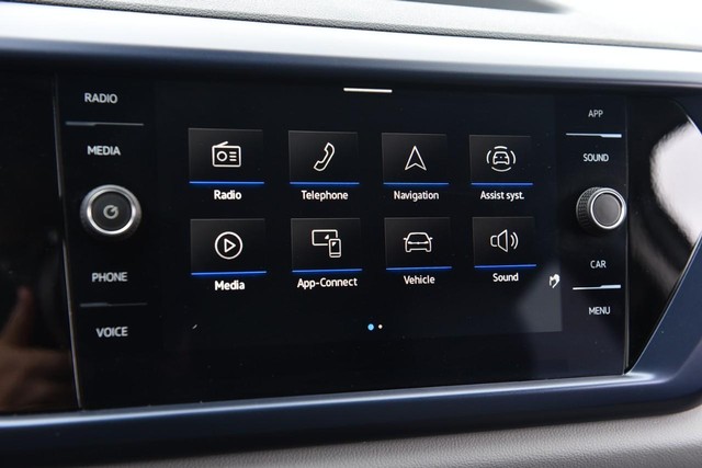 Volkswagen Taos Vehicle Image 13