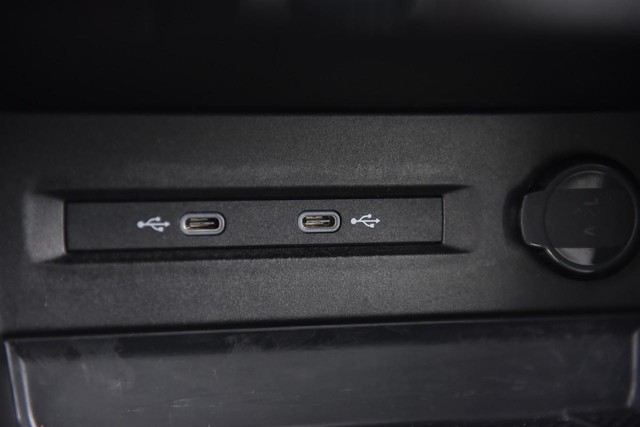 Volkswagen Taos Vehicle Image 15
