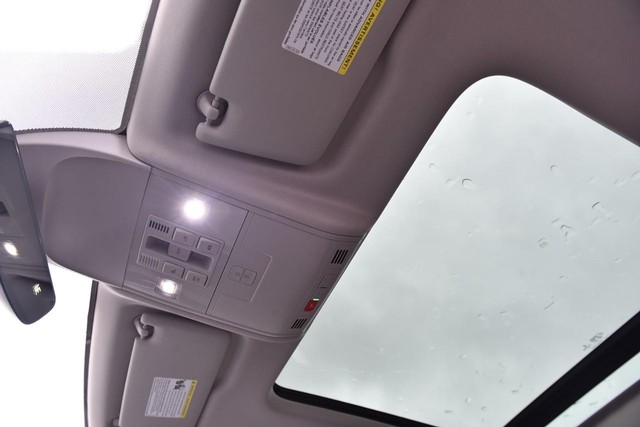 Volkswagen Taos Vehicle Image 20