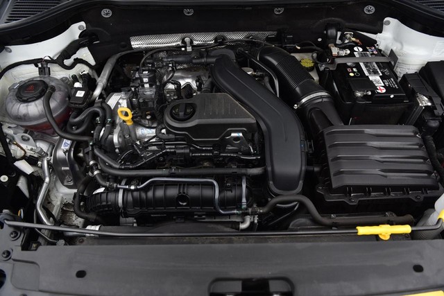 Volkswagen Taos Vehicle Image 25