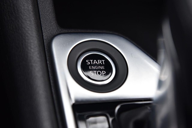 Nissan Sentra Vehicle Image 16