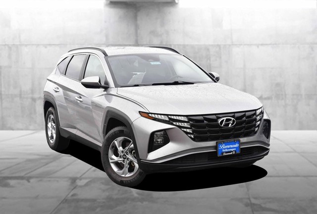 Hyundai Tucson Vehicle Image 02
