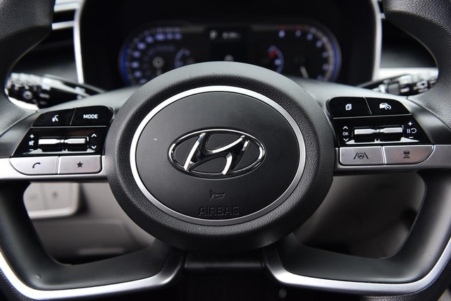 Hyundai Tucson Vehicle Image 19