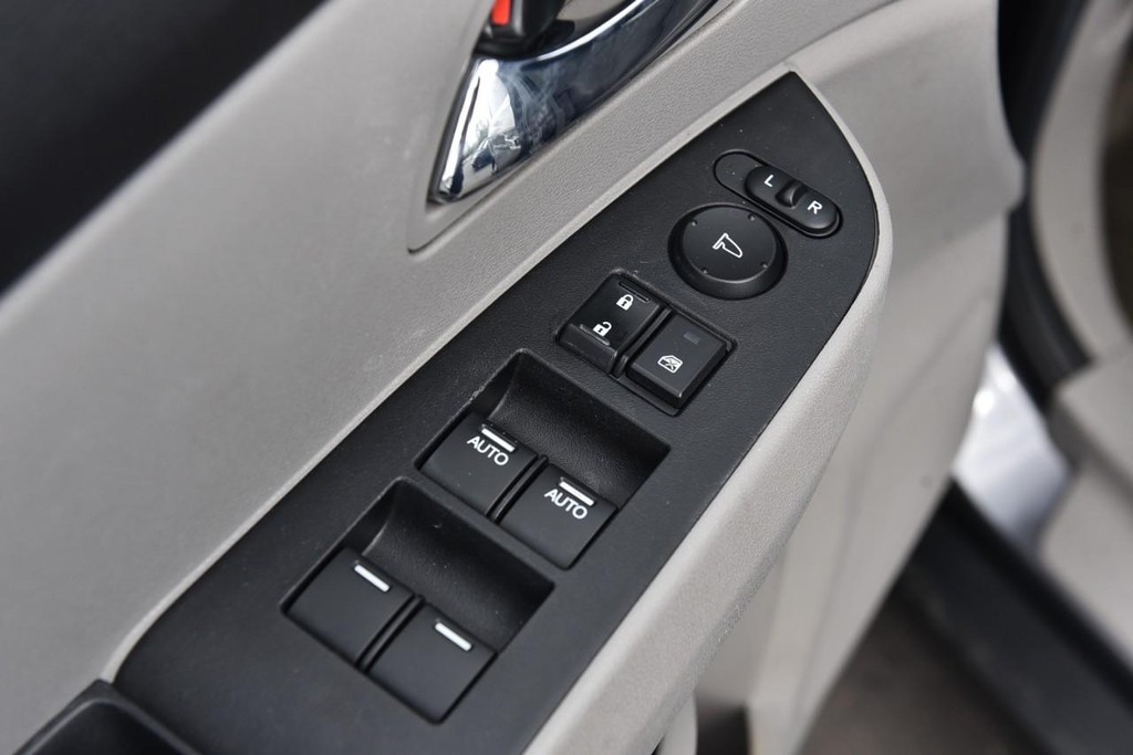 Honda Odyssey Vehicle Full-screen Gallery Image 8