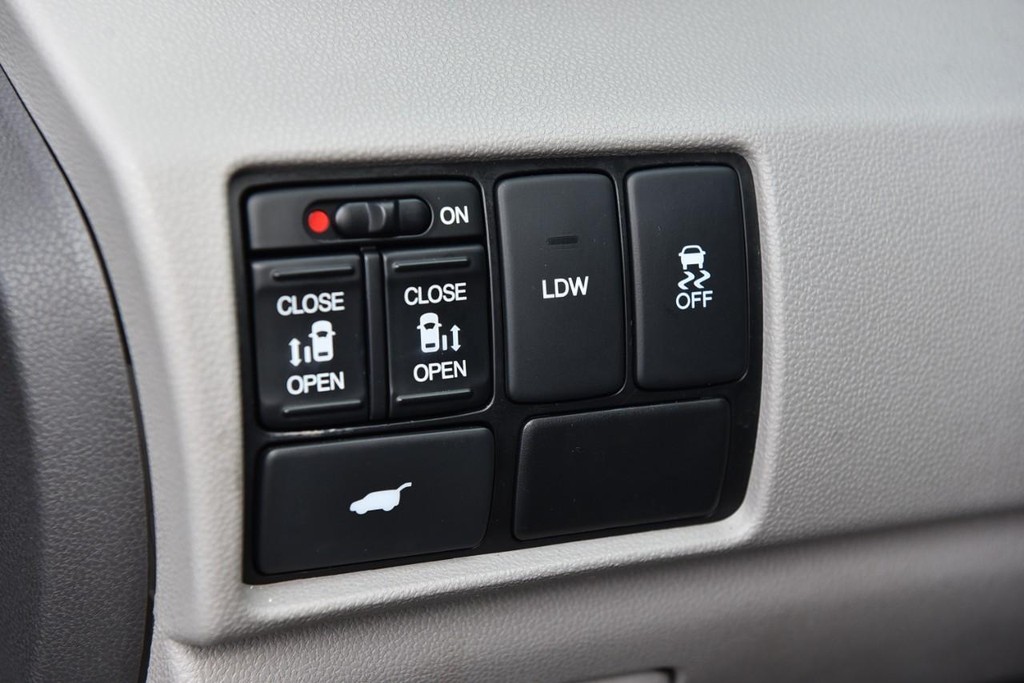 Honda Odyssey Vehicle Full-screen Gallery Image 9