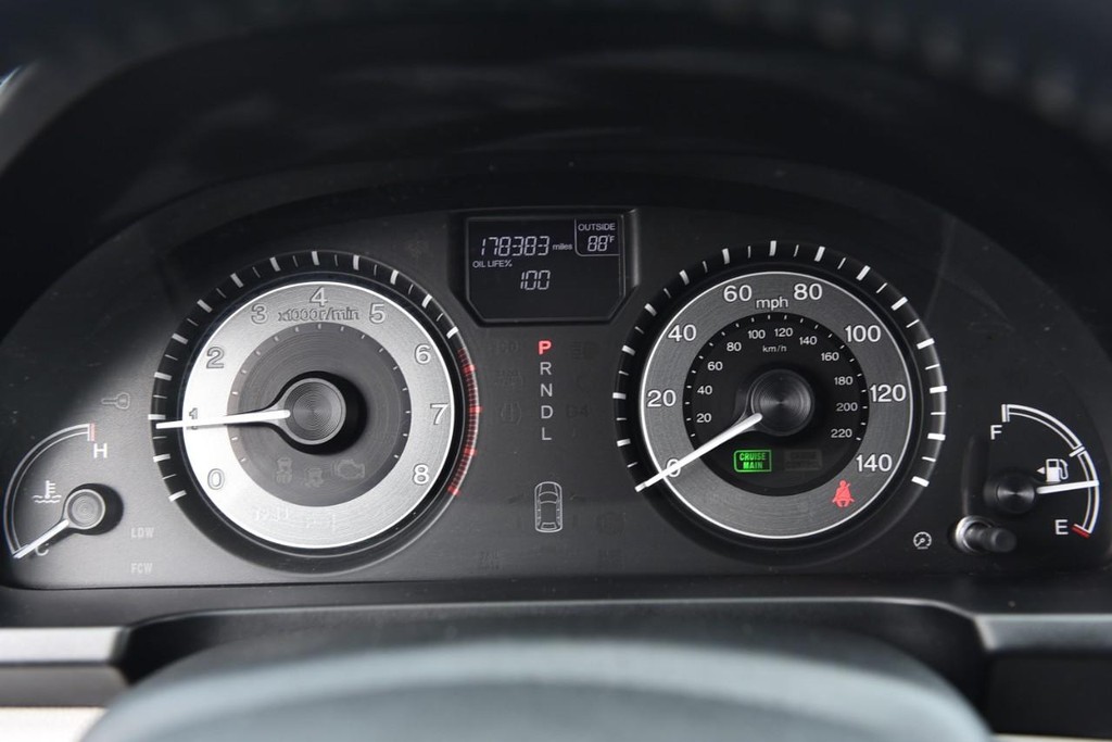 Honda Odyssey Vehicle Full-screen Gallery Image 10