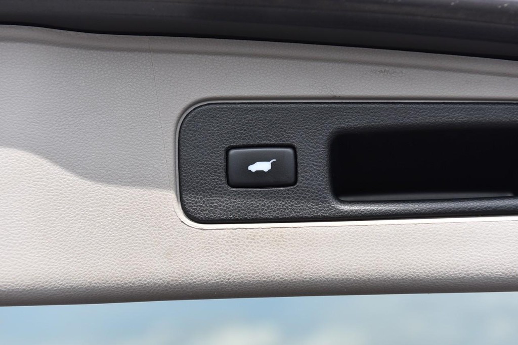 Honda Odyssey Vehicle Full-screen Gallery Image 28