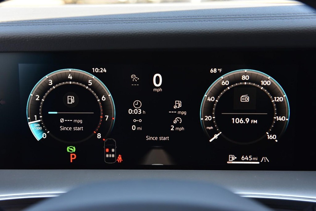 Volkswagen Tiguan Vehicle Full-screen Gallery Image 12