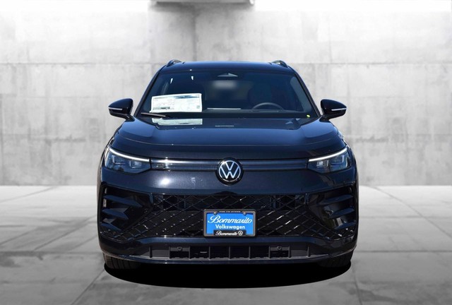 Volkswagen Tiguan Vehicle Image 04
