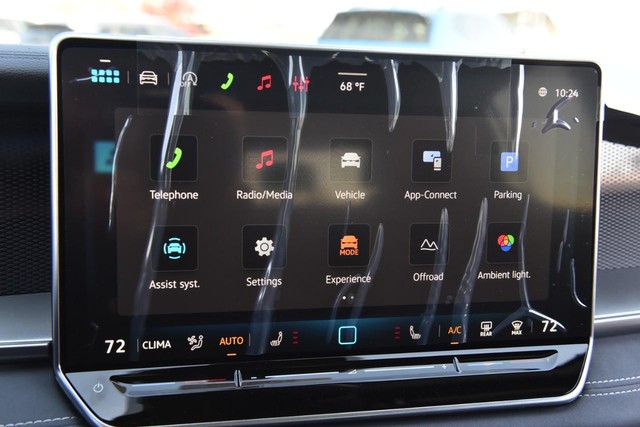 Volkswagen Tiguan Vehicle Image 15