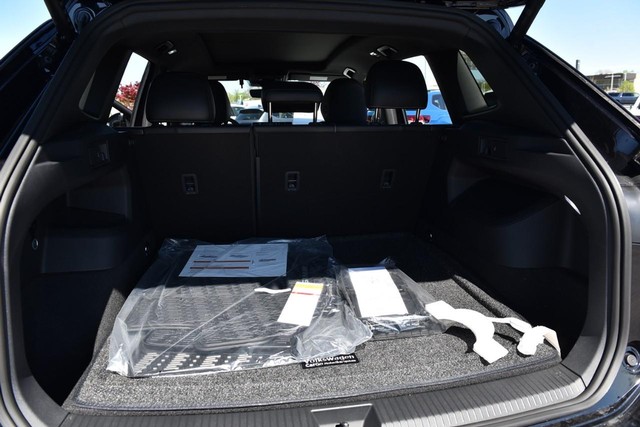 Volkswagen Tiguan Vehicle Image 25