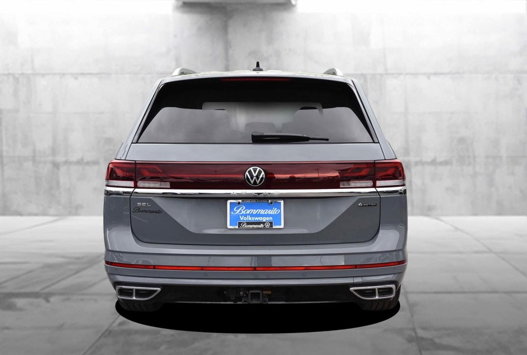 Volkswagen Atlas Vehicle Full-screen Gallery Image 6