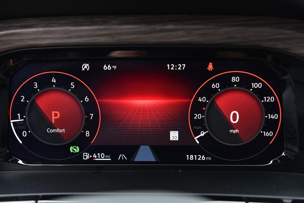 Volkswagen Atlas Vehicle Full-screen Gallery Image 12
