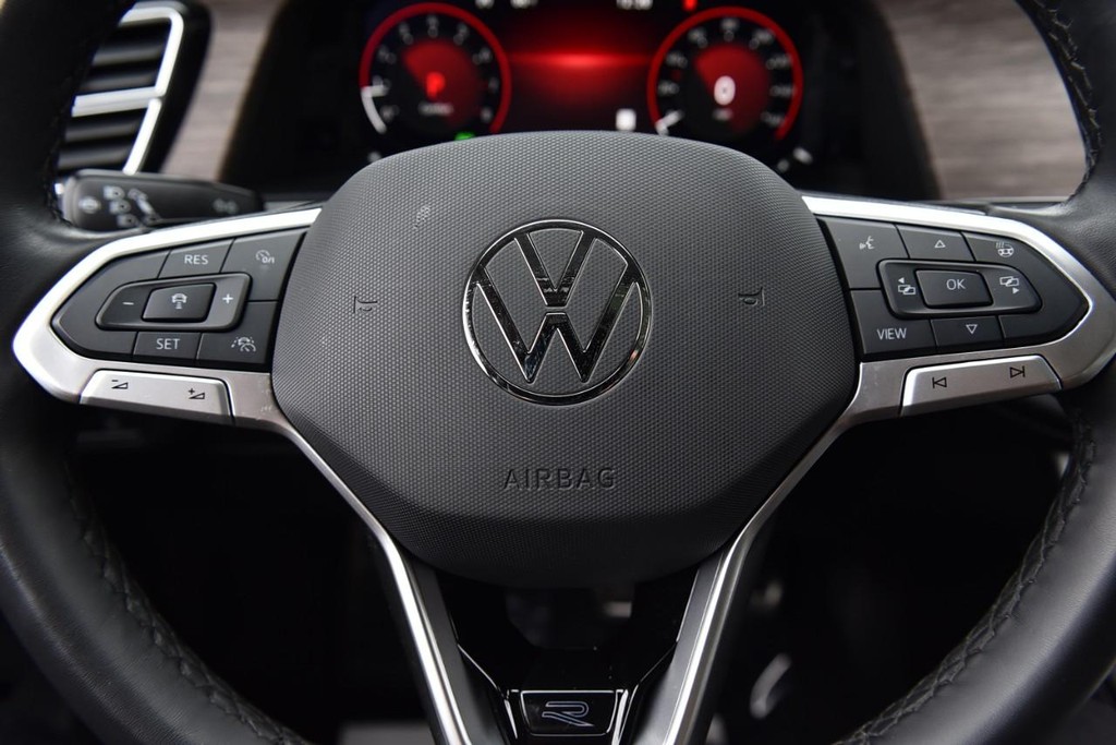 Volkswagen Atlas Vehicle Full-screen Gallery Image 18