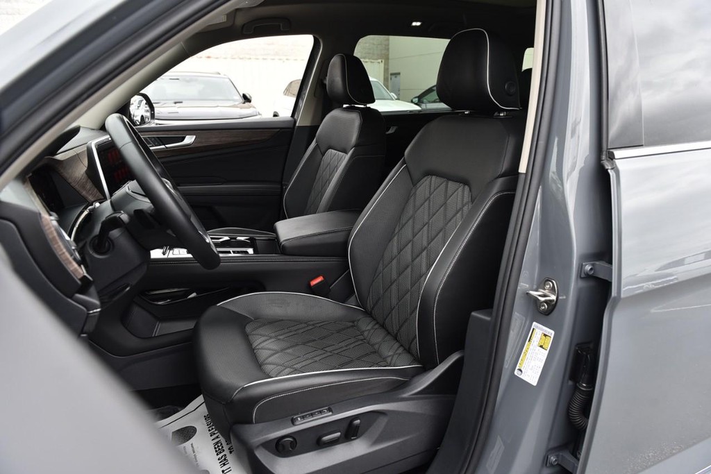 Volkswagen Atlas Vehicle Full-screen Gallery Image 19