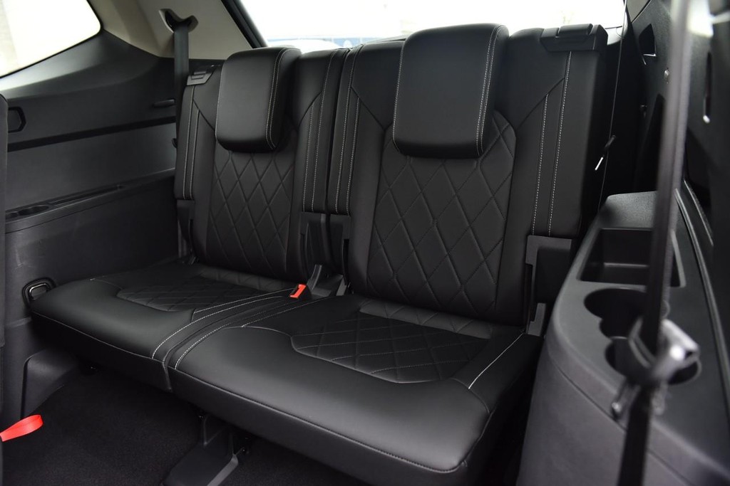 Volkswagen Atlas Vehicle Full-screen Gallery Image 25
