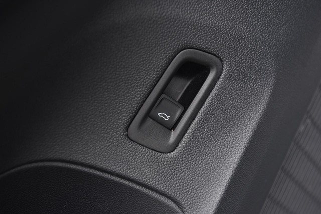 Volkswagen Atlas Vehicle Image 09