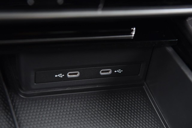 Volkswagen Atlas Vehicle Image 16