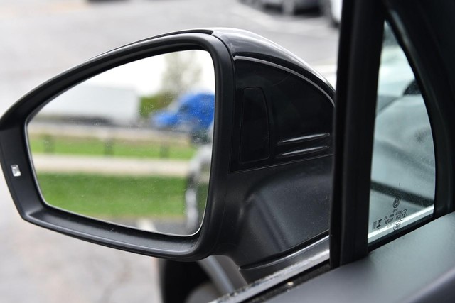 Volkswagen Tiguan Vehicle Image 09