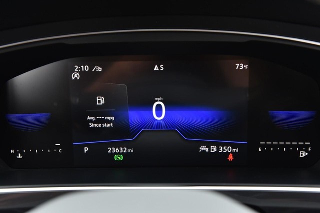 Volkswagen Tiguan Vehicle Image 11