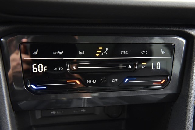 Volkswagen Tiguan Vehicle Image 14